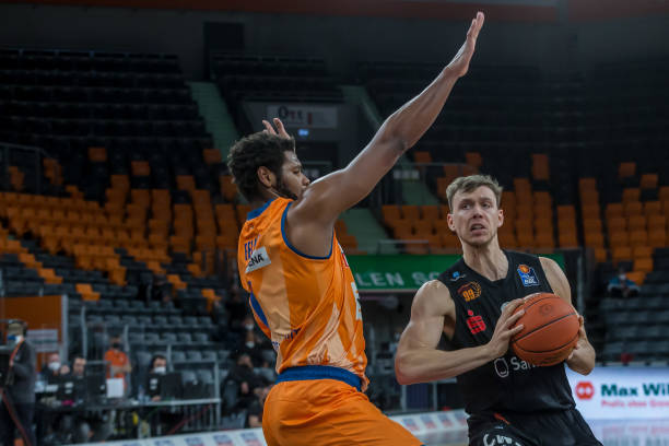 郑钦文再战 郑钦文再战