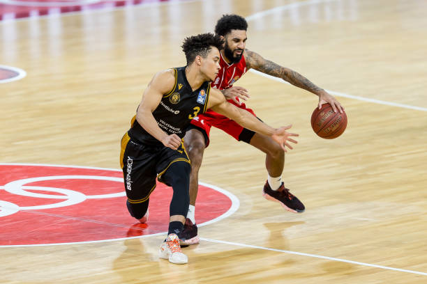 于依赖核心 于依赖核心